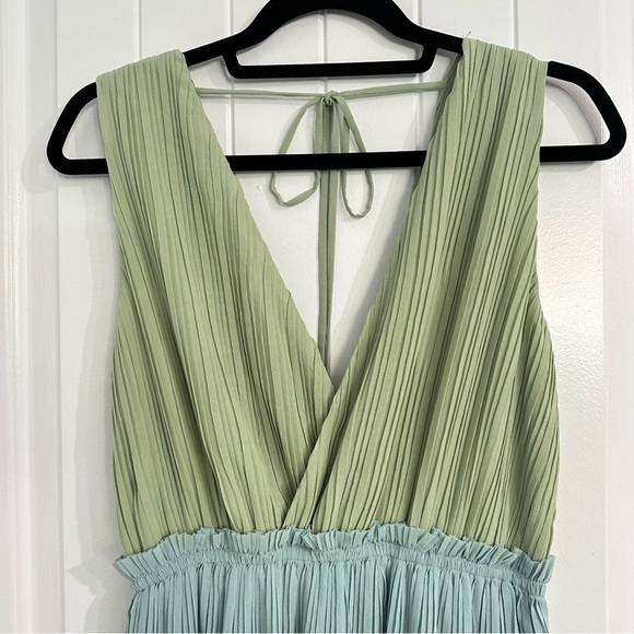 NWOT Adelyn Rae Pastel Green and Blue Tiered Midi Sleeveless Dress - Picture 2 of 6